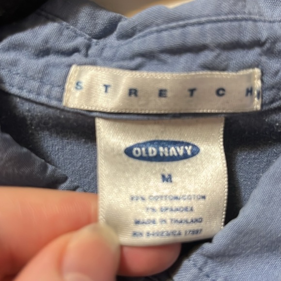 Women’s Soft Button-Up Shirt Business Casual Medium Blue Old Navy Medium Collar - Picture 5 of 6